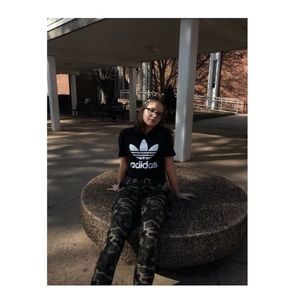 Meet your Posher, Ajla